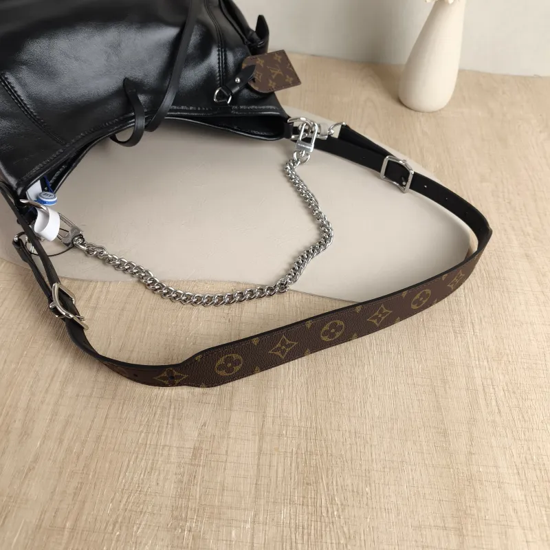 Louis Vuitton Crossbody Bag Carryall Vibe Black SL ambskin Medium 39 × 15 × 30 cm — detail view 6 of 11