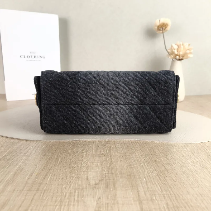 Chanel Crossbody Bag 25Bag Black Mini 22 × 12.5 × 20 cm — cover view 5 of 5
