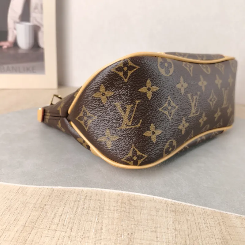 Louis Vuitton Crossbody Bag Boulogne PVC Small 26 × 9.5 × 16 cm — detail view 3 of 12