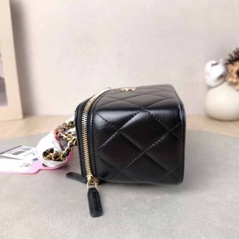 Chanel Crossbody Bag Black Waxed Leather Mini 16 × 8 × 9.5 cm — detail view 6 of 12