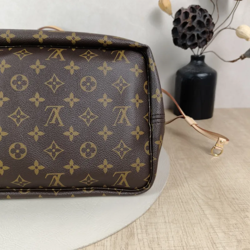 Louis Vuitton Shoulder Bag Neverfull Monogram PVC Large39 × 19 × 32 cm — detail view 8 of 13