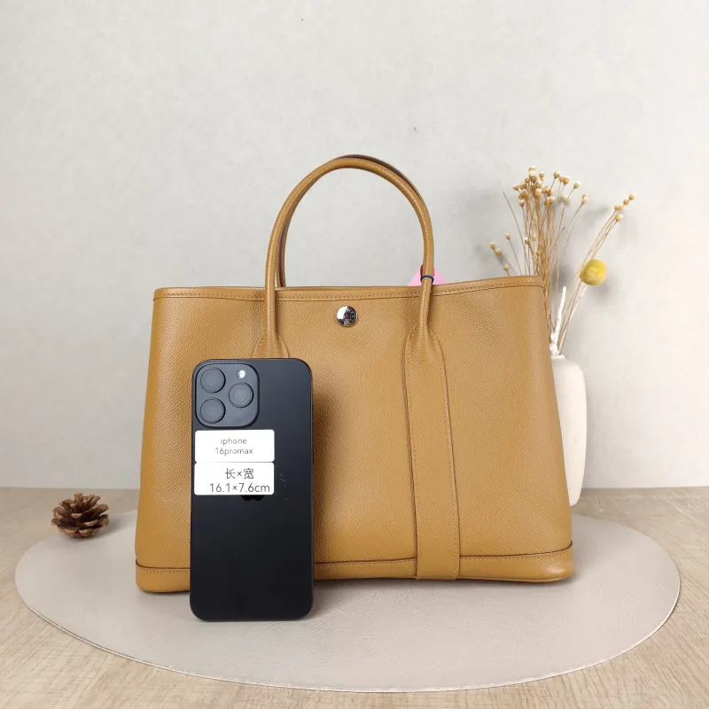 Hermès Top Handle Bag Garden Party 30 30 Negonda Calfskin Medium 30 × 13 × 21 cm Z — cover view 2 of 5