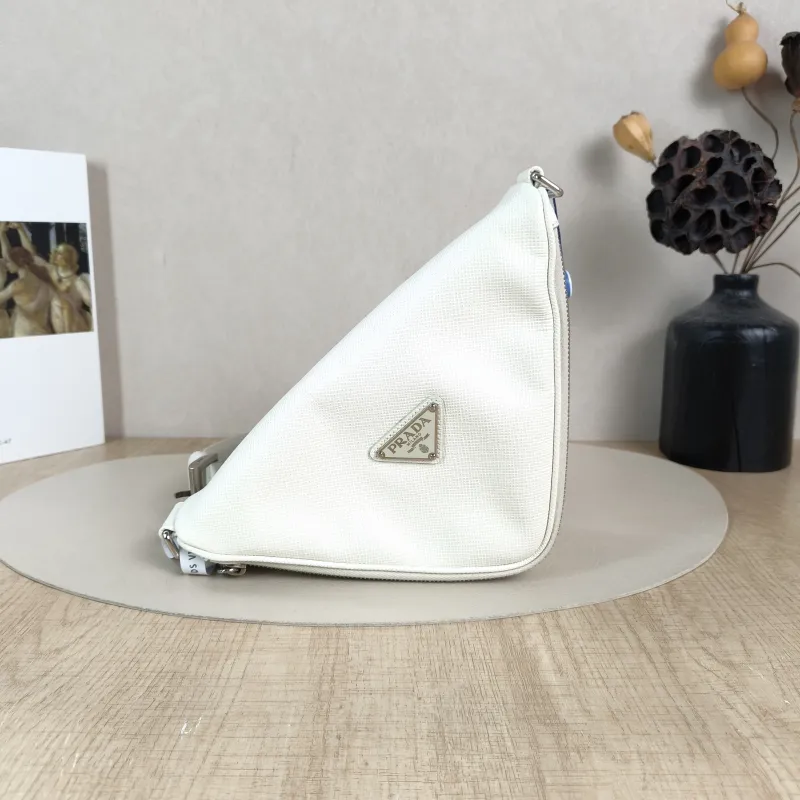 PRADA Shoulder Bag Triangle White Calfskin One Size25 × 7 × 15 cm
