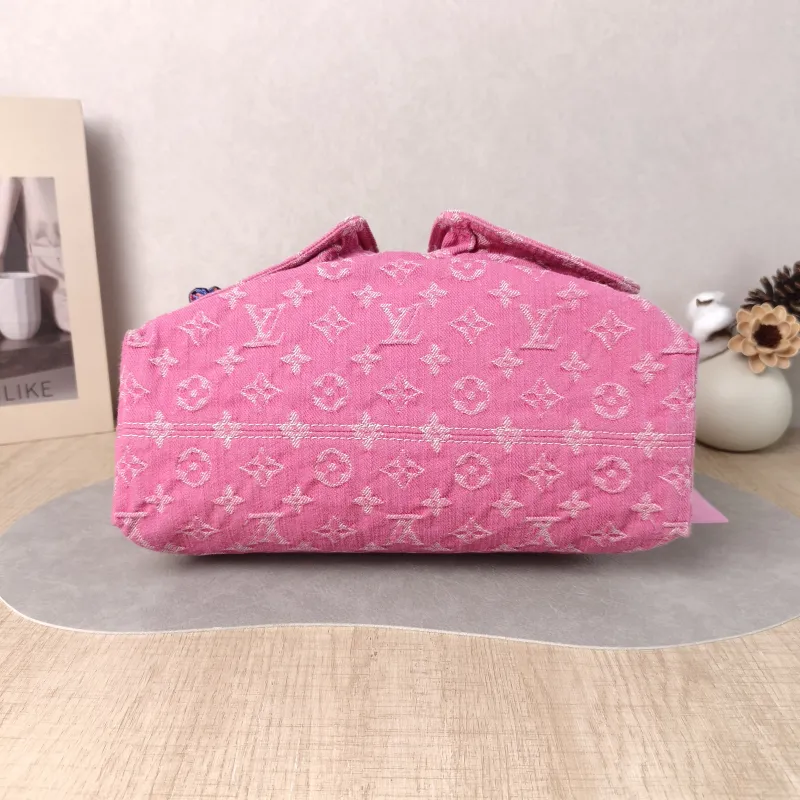 Louis Vuitton Shoulder Bag Baggy hobo Shoulder Bag Pink One Size 30 × 13 × 22 cm — cover view 3 of 5