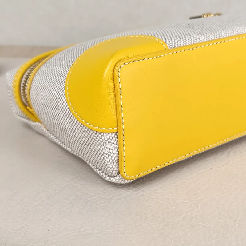 Loro Piana Crossbody Bag Extra Pocket L19 Yellow Beige Canvas One Size 19 × 7 × 11.5 cm — detail view 2 of 11