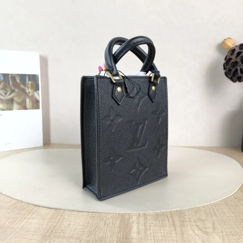 Louis Vuitton Crossbody Bag PETIT SAC PLAT Mini Black Calfskin Mini 14 × 5 × 17 cm — cover view 3 of 5