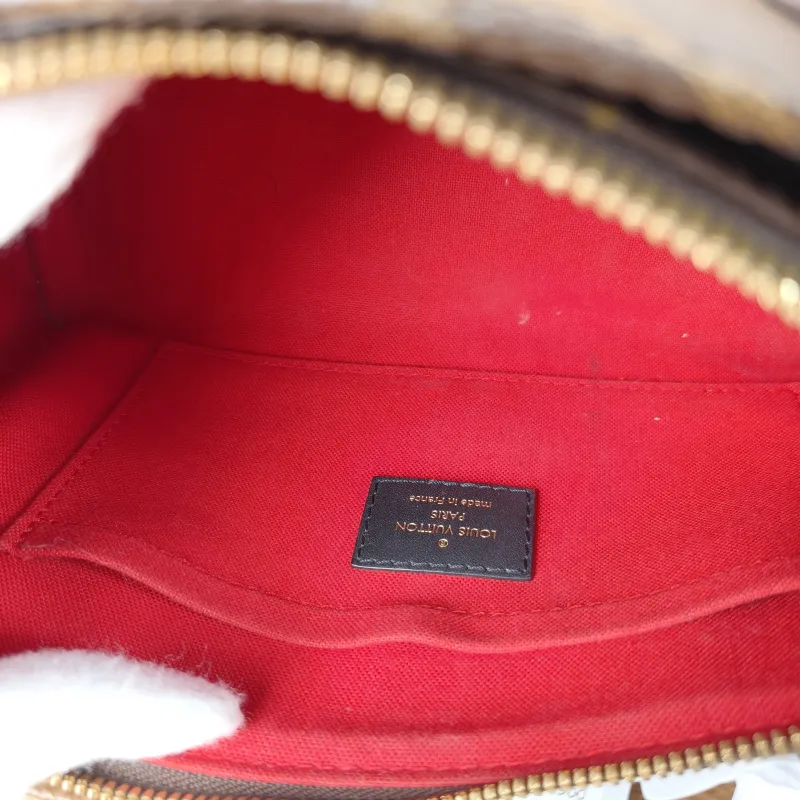 Louis Vuitton Crossbody Bag Onthego East West Monogram PVC Small 25 × 10 × 13 cm — detail view 7 of 11