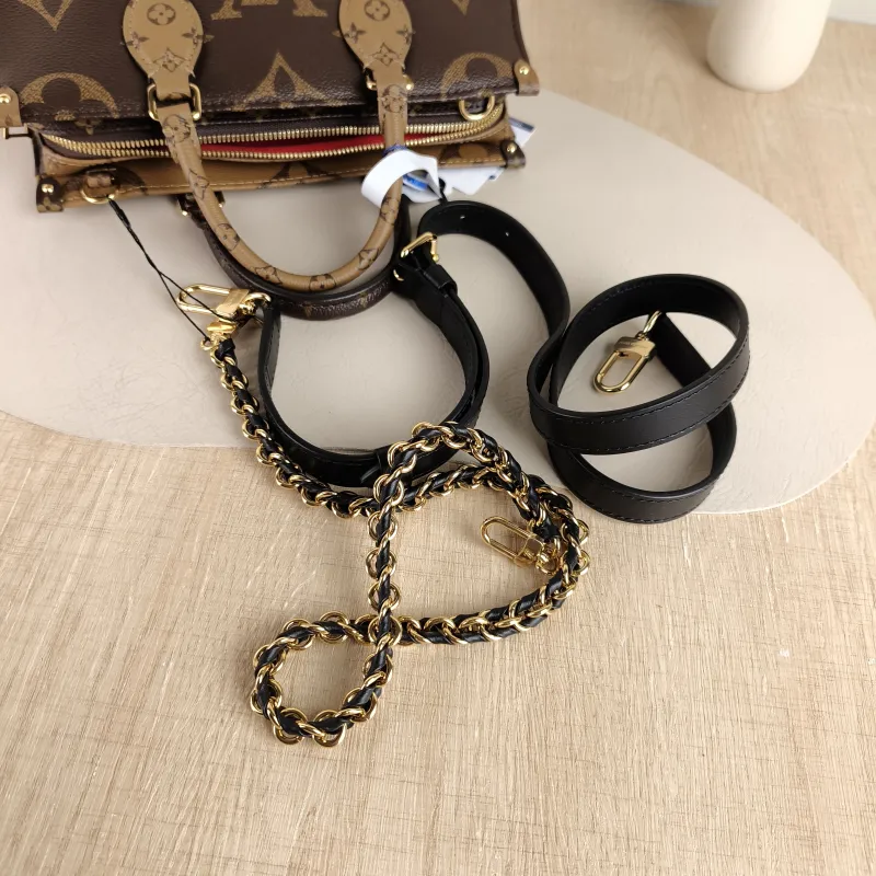 Louis Vuitton Crossbody Bag Onthego East West Two Straps Monogram PVC Small 25 × 10 × 13 cm — detail view 3 of 10
