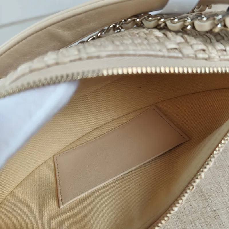 Chanel Crossbody Bag Top Handle Crossbody Bag Woven One Size 22 × 5 × 12.5 cm — detail view 4 of 10