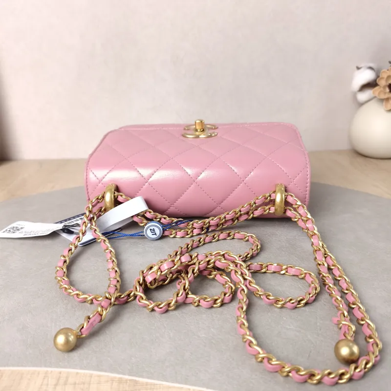 Chanel Crossbody Bag Calfskin Small 19 × 8 × 12 cm — detail view 7 of 10