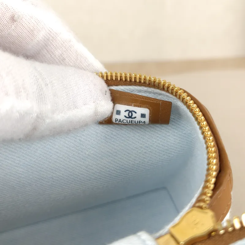 Chanel Crossbody Bag coco-beach Collection lp Blue One Size 19.5 × 5 × 17 cm — detail view 6 of 13