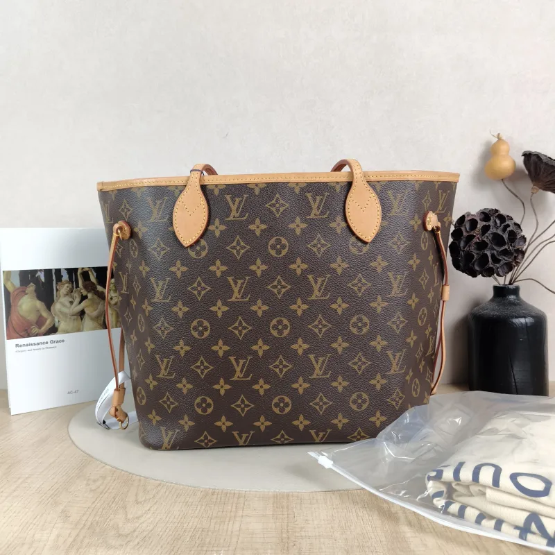Louis Vuitton Shoulder Bag Neverfull Monogram PVC Medium31 × 14 × 28 cm — cover view 2 of 6
