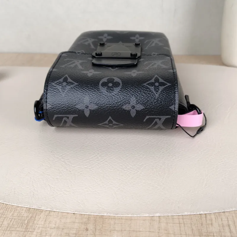 Louis Vuitton Crossbody Bag S-Lock Vertical Box Monogram PV Cmini12 × 7 × 19 cm — detail view 7 of 11