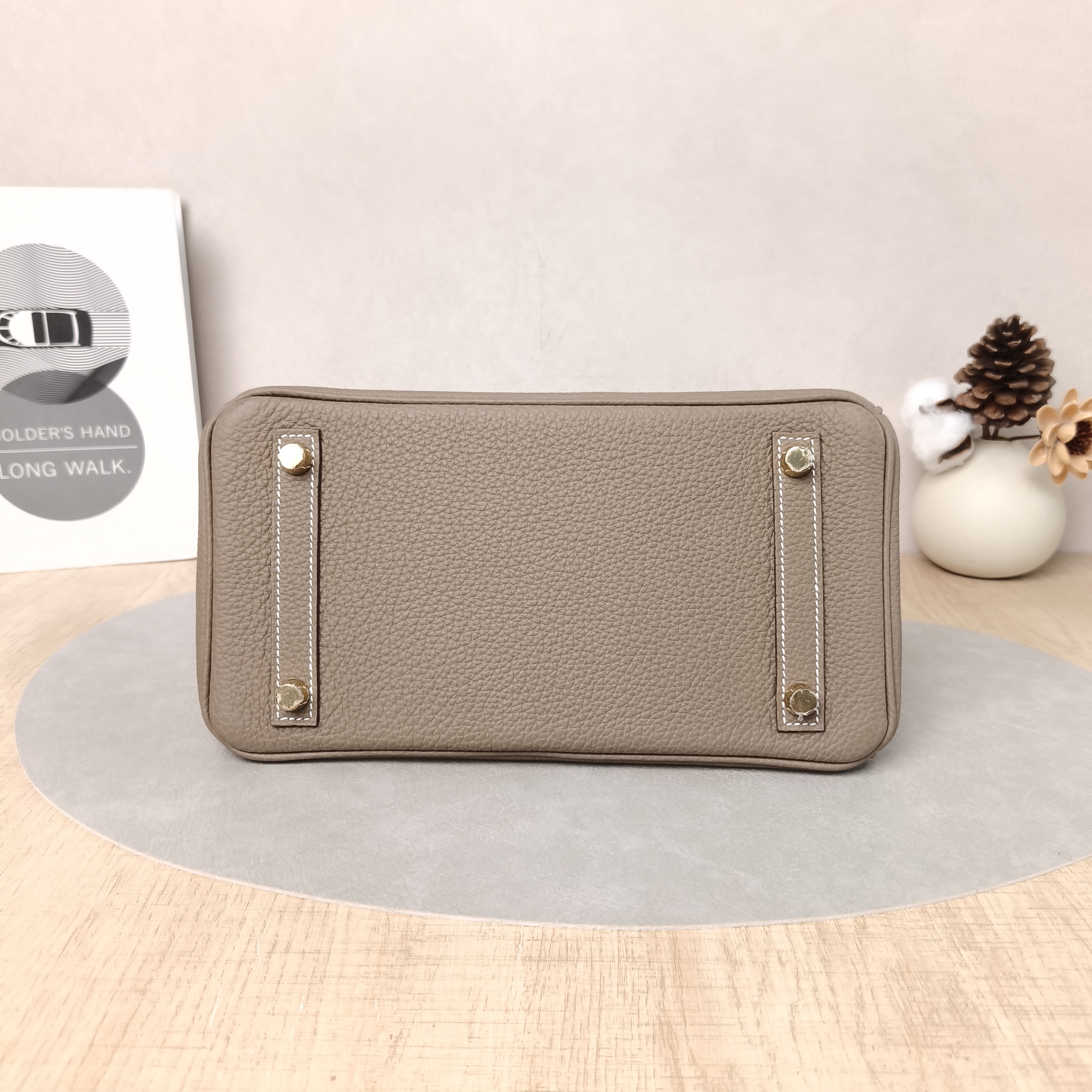Hermès Top Handle Bag Birkin 25 Gold-Tone Hardware18 Togo Calfskin Small25 × 13 × 20 cm — cover view 6 of 6