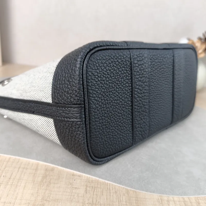 Hermès Top Handle Bag Neo Garden 23 Mini Black · Beige Canvas · Negonda Calfskin Mini 23 × 10 × 16 cm G — detail view 2 of 11