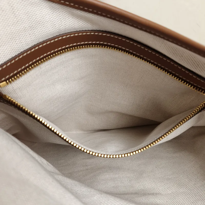 Miumiu Shoulder Bag IVY Tote Shopping Tote Canvas Medium35*40 — detail view 2 of 11