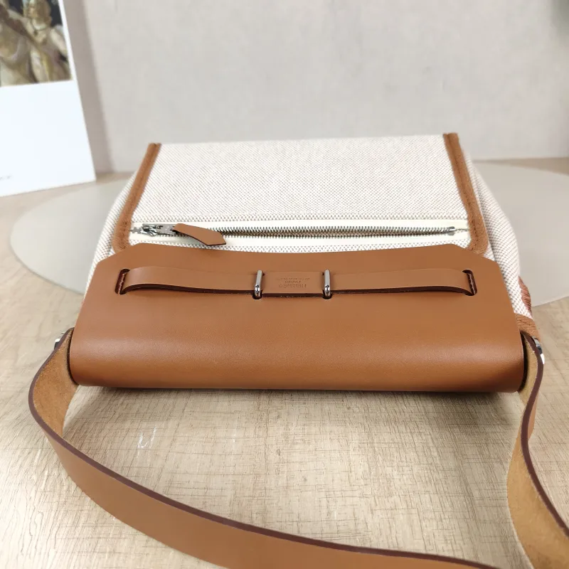 Hermès Shoulder Bag Herbag Zip 20 Berliner Canvas Canvas Mini 20 × 7 × 17 cm G — detail view 3 of 13