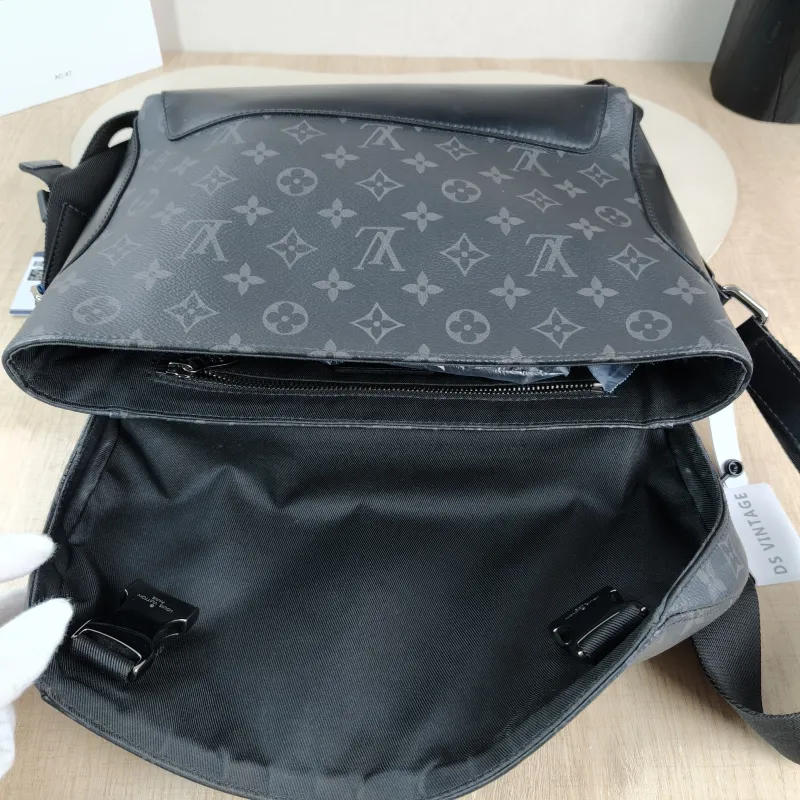 Louis Vuitton Crossbody Bag Voyager Messenger Bag Monogram PVC Small33 × 11 × 22.5 cm — detail view 9 of 13
