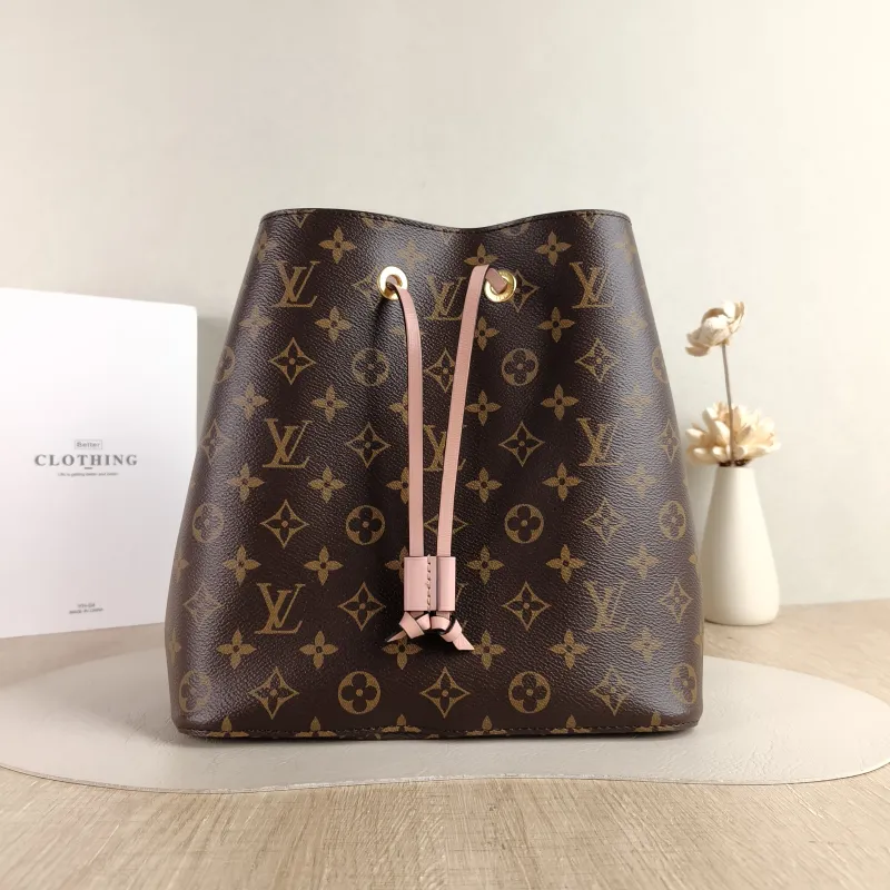 Louis Vuitton Shoulder Bag NÉONOÉ Bucket Bag PVC Medium 26 × 17.5 × 26 cm
