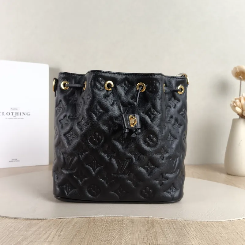 Louis Vuitton Shoulder Bag NÉONOÉ Bucket Bag Black Calfskin One Size 19.5 × 9 × 19.5 cm