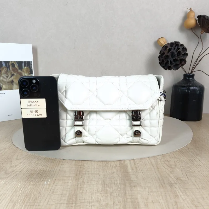 DIOR Crossbody Bag camp Messenger Bag White Calfskin Small 23 × 8 × 15 cm — cover view 3 of 5