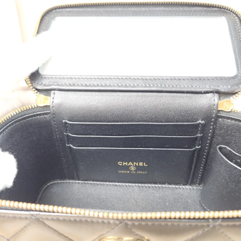 Chanel Crossbody Bag Black Lambskin Mini 16 × 8 × 9.5 cm — detail view 14 of 15