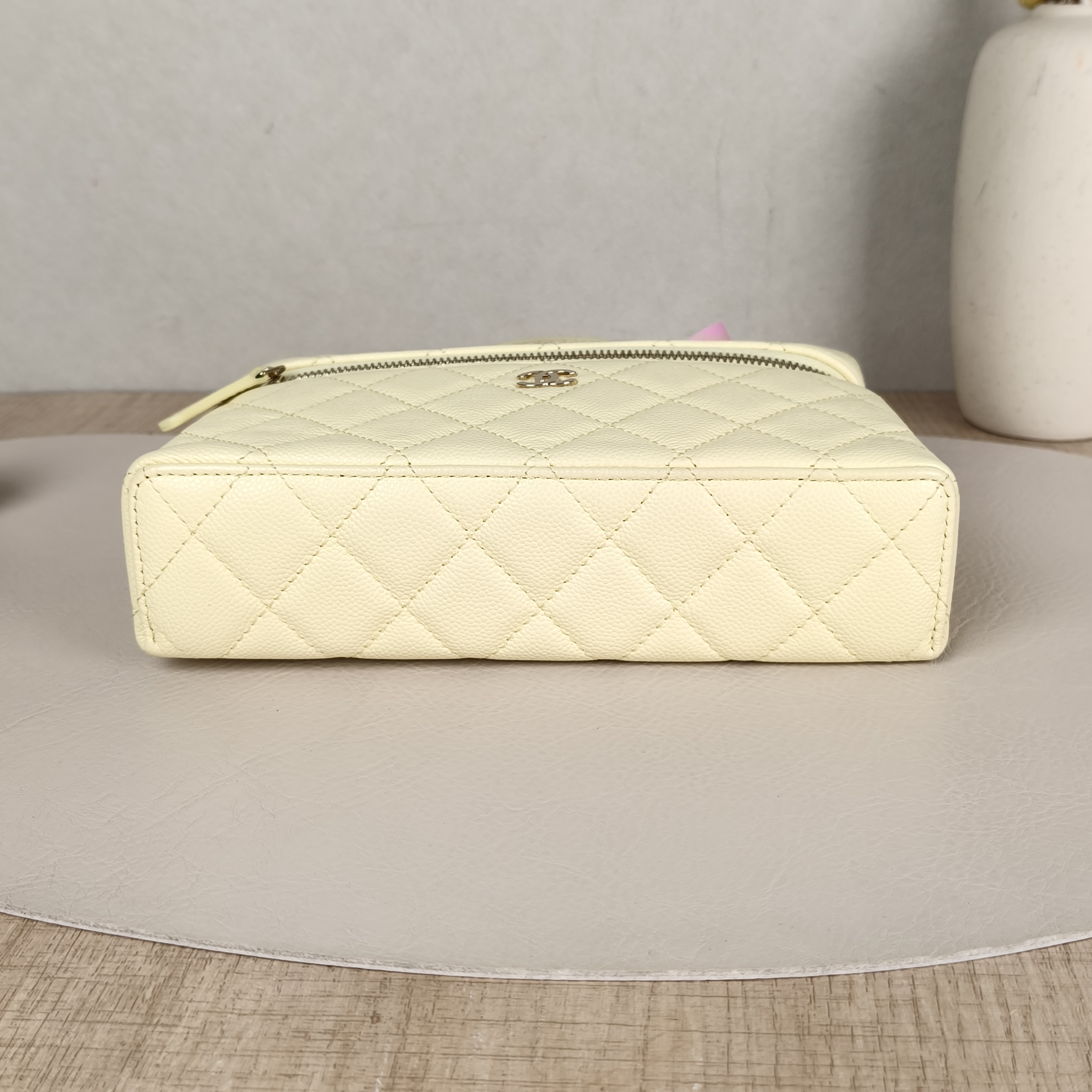 Chanel Crossbody Baglp Box Bag Top Handle Crossbody Bag Yellow Calfskin One Size19.5 × 5 × 17 cm — cover view 6 of 6