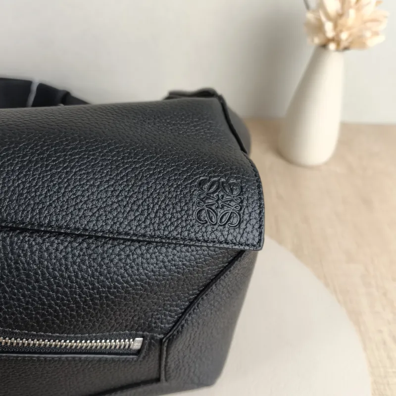 LOEWE Belt Bag Puzzle Belt Bag Black CC alfskin Small 24 × 10.5 × 16 cm — detail view 13 of 13