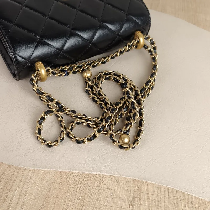 Chanel Crossbody Bag Black Calfskin Small 19 × 8 × 12 cm — detail view 8 of 12