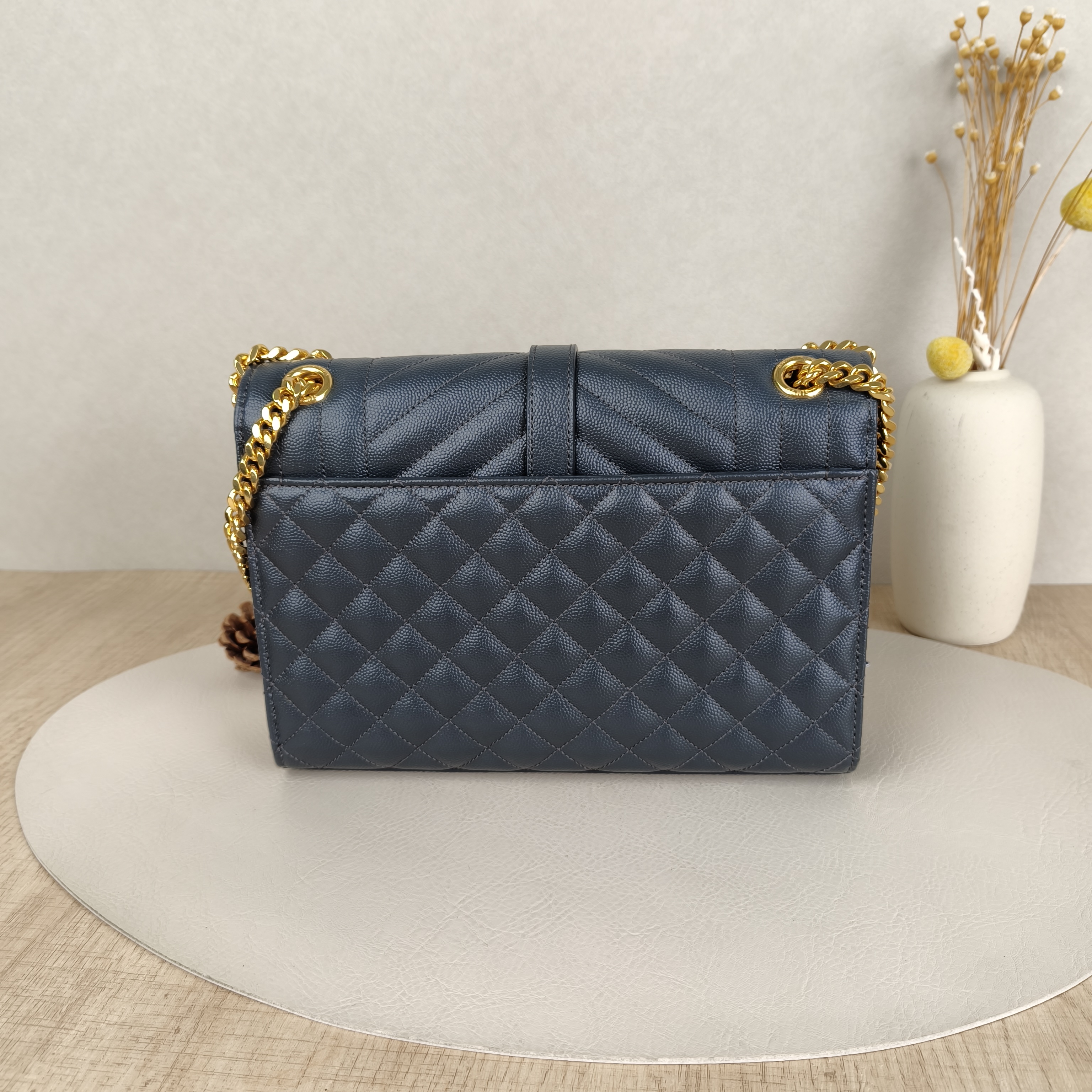 SAINT LAURENT Crossbody Bag ENVELOPE Grey Grained Calfskin Medium24 × 6 × 17.5 cm — cover view 9 of 10