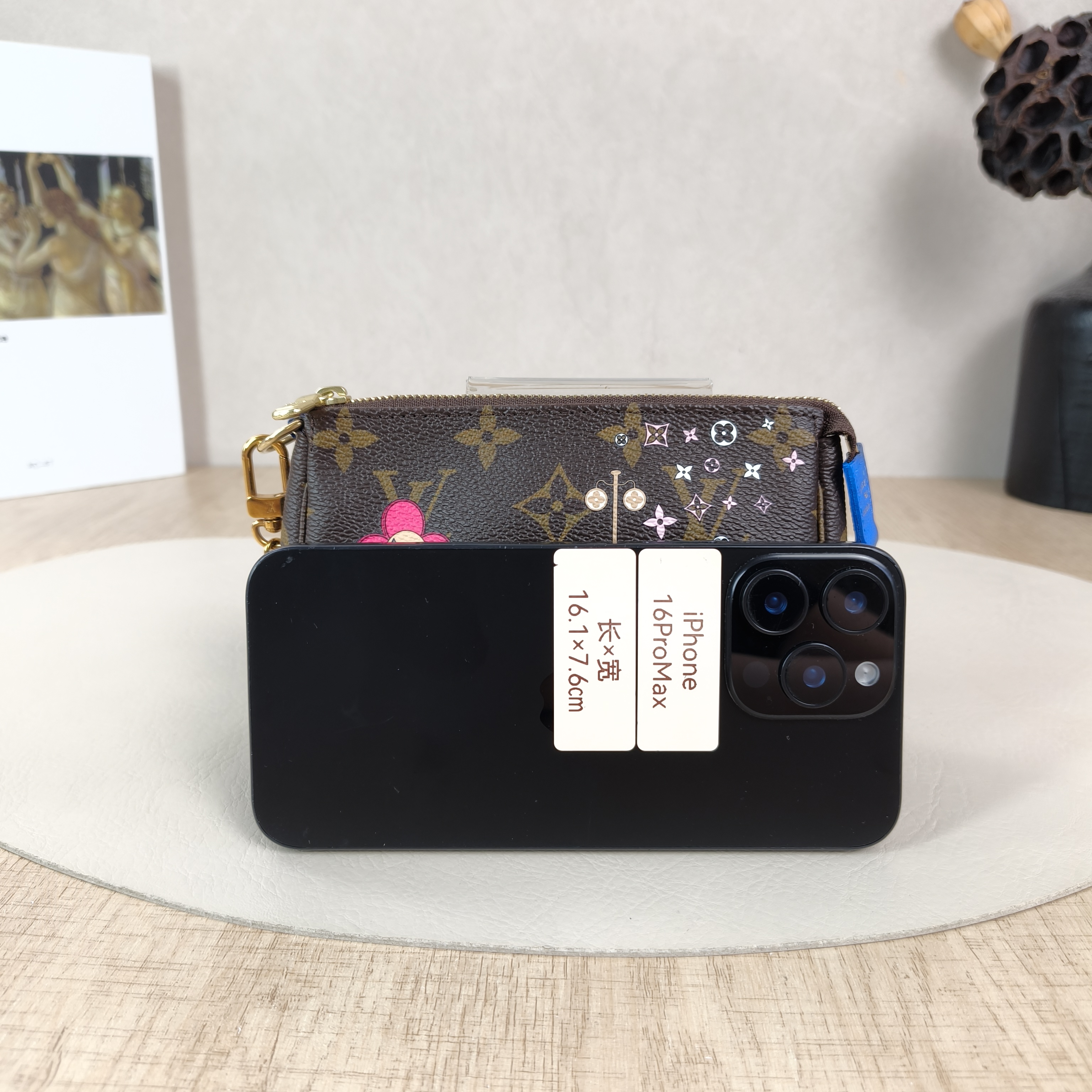 Louis Vuitton Clutch Mini Pochette Accessoires PV Cmini15.5 × 4 × 10.5 cm — cover view 4 of 5