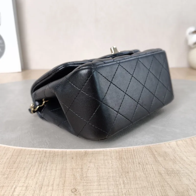 Chanel Crossbody Bag Classic Flap Mini CF Mini Black SL ambskinmini17 × 8 × 13.5 cm — detail view 3 of 15