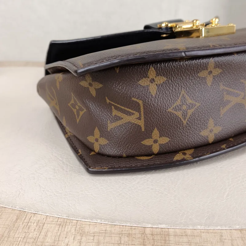 Louis Vuitton Crossbody Bag Tilsitt Monogram PVC Medium 24 × 7 × 18 cm — detail view 3 of 11