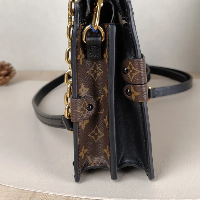 Louis Vuitton Crossbody Bag Trunk Clutch Box Monogram PV Cmini20 × 5.5 × 12 cm — detail view 6 of 13