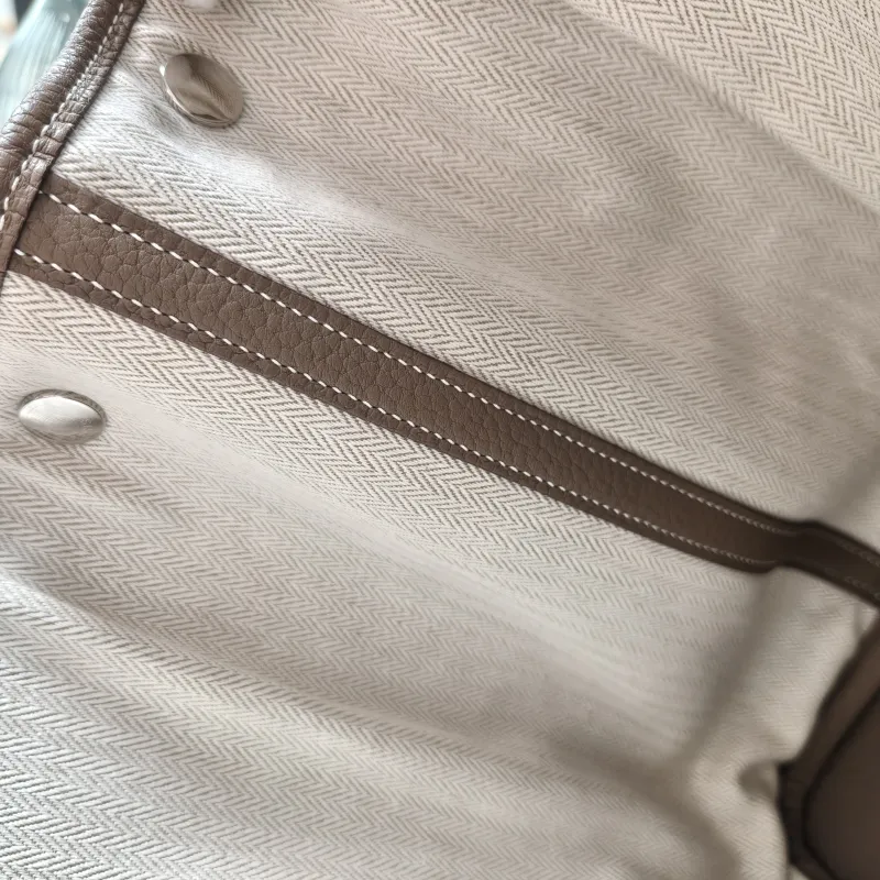 Hermès Top Handle Bag Garden Party 36 36 Negonda Calfskin Large 36 × 17 × 26 cm A — detail view 4 of 12