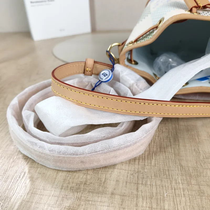 Louis Vuitton Shoulder Bag NANO NOÉ Bucket Bag Nano Colorblock PVC nano 13 × 10 × 16 cm — detail view 9 of 9
