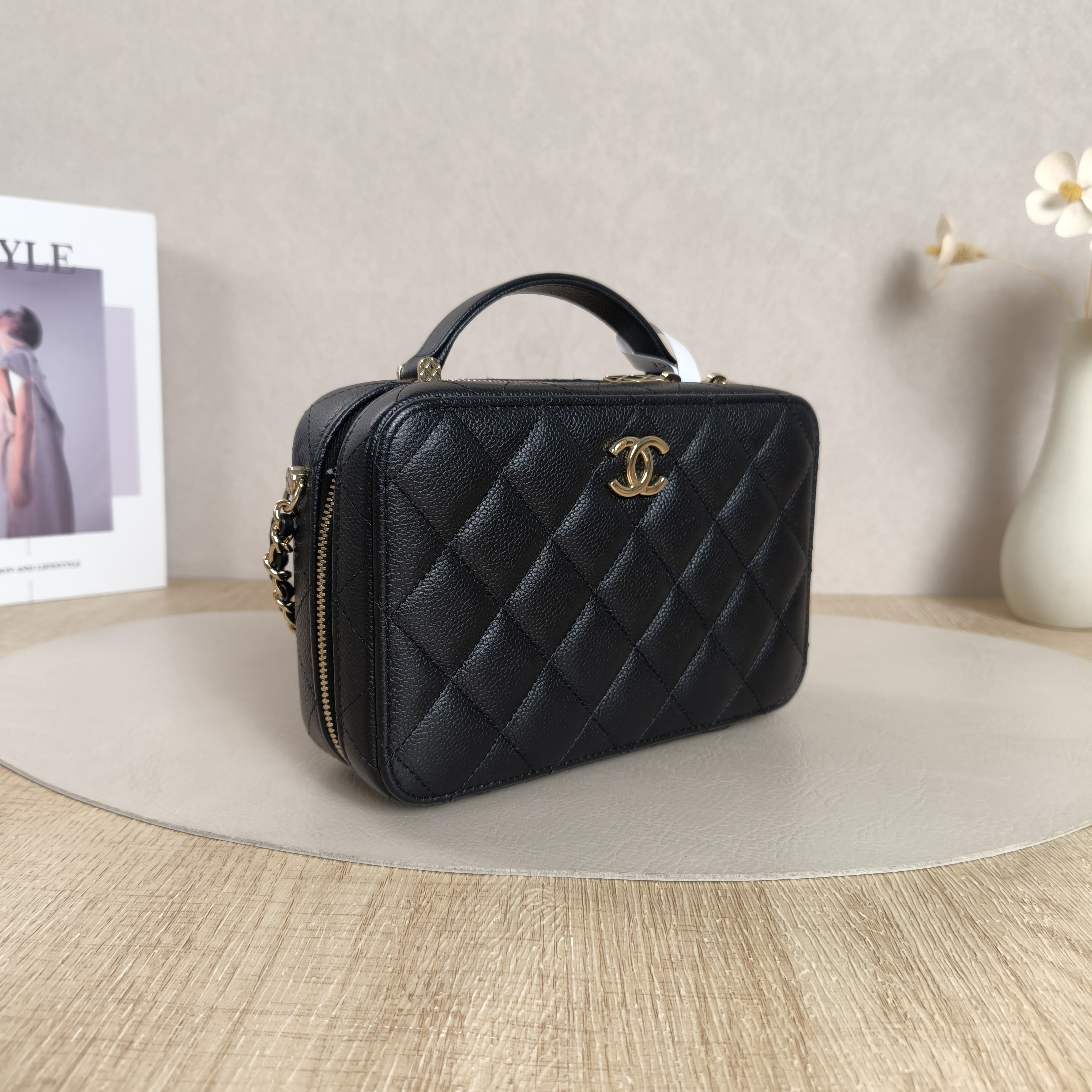 Chanel Pre-Owned Bag · DS60600008 — cover view 9 of 11