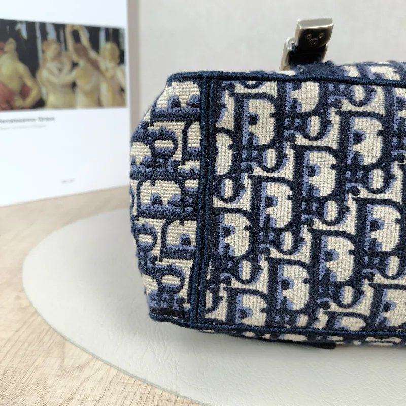 DIOR Crossbody Bag camp Messenger Bag Blue Canvas Medium29 × 12 × 22 cm — detail view 10 of 11