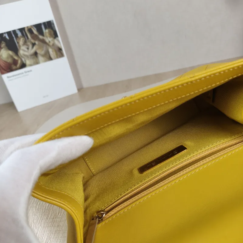 Chanel Crossbody Bag Top Handle Crossbody Bag Yellow Calfskin 20 × 6 × 14 cm 28 — detail view 2 of 12