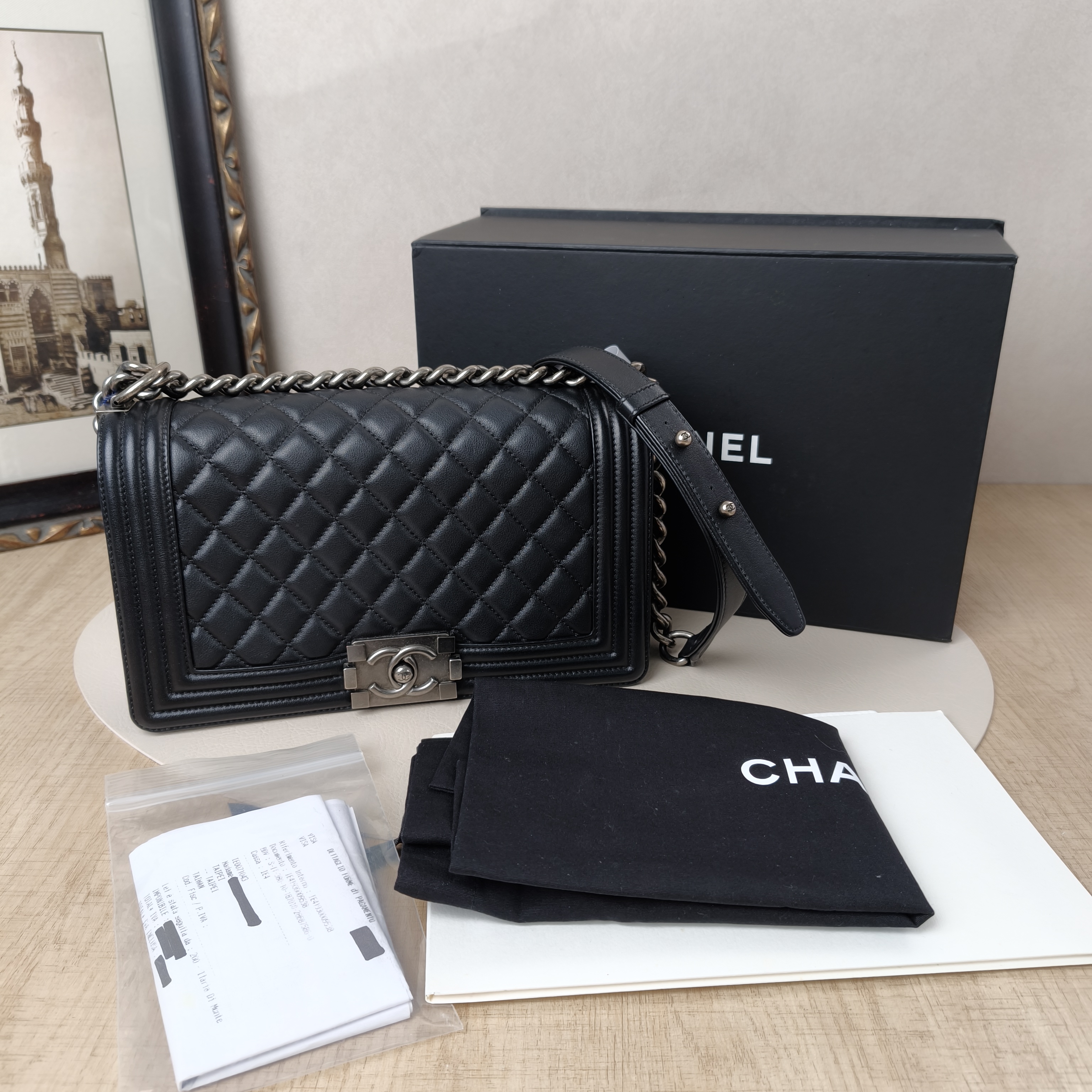 Chanel Crossbody Bag Le BoyBlack Lambskin Medium25 × 9 × 15 cm — cover view 3 of 10