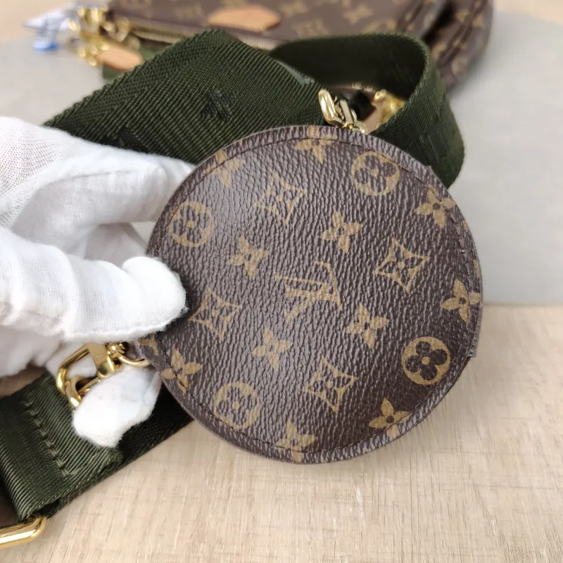 Louis Vuitton Crossbody Bag Multi Pochette Accessoires Shoulder Strap PVC Small 24 × 4 × 13.5 cm — detail view 3 of 16
