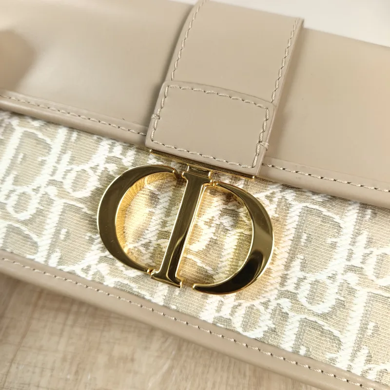 DIOR Crossbody Bag30 Montaigne East-West 30 Canvas Small21 × 6 × 12 cm — detail view 9 of 12