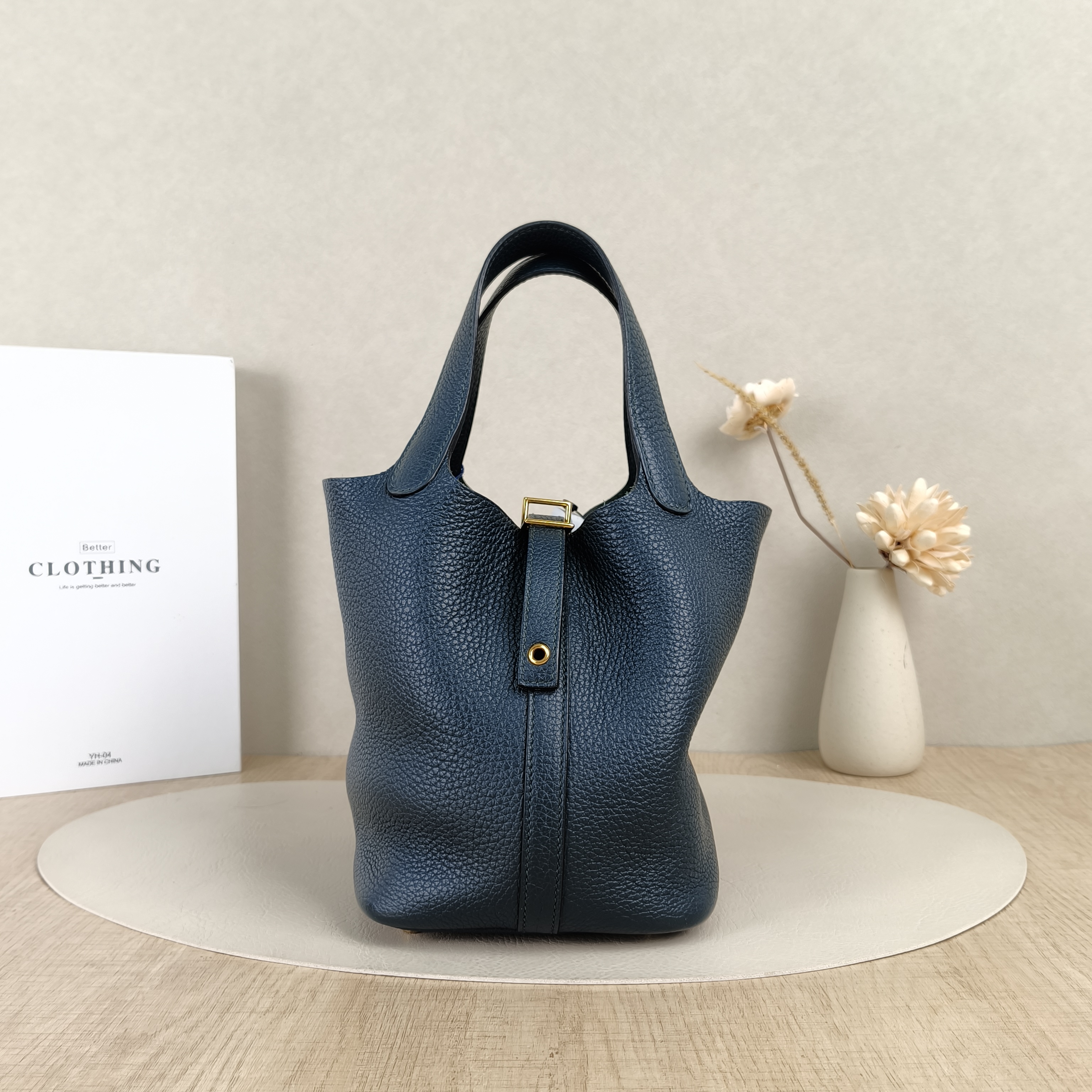 Hermès Top Handle Bag Picotin Lock 18 186O Taurillon Clemence TC Calfskin Small18 × 13 × 18 cm