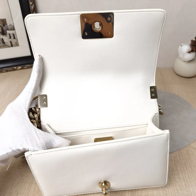 Chanel Crossbody Bag Le Boy​ Edition White Calfskin Small20.5 × 8.5 × 12 cm — detail view 16 of 19
