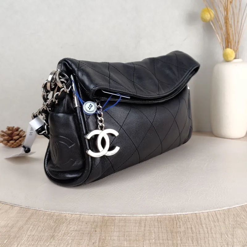 Chanel Crossbody Bag Hobo C Black Lambskin One Size 26 × 8 × 23 cm 10 — cover view 2 of 5