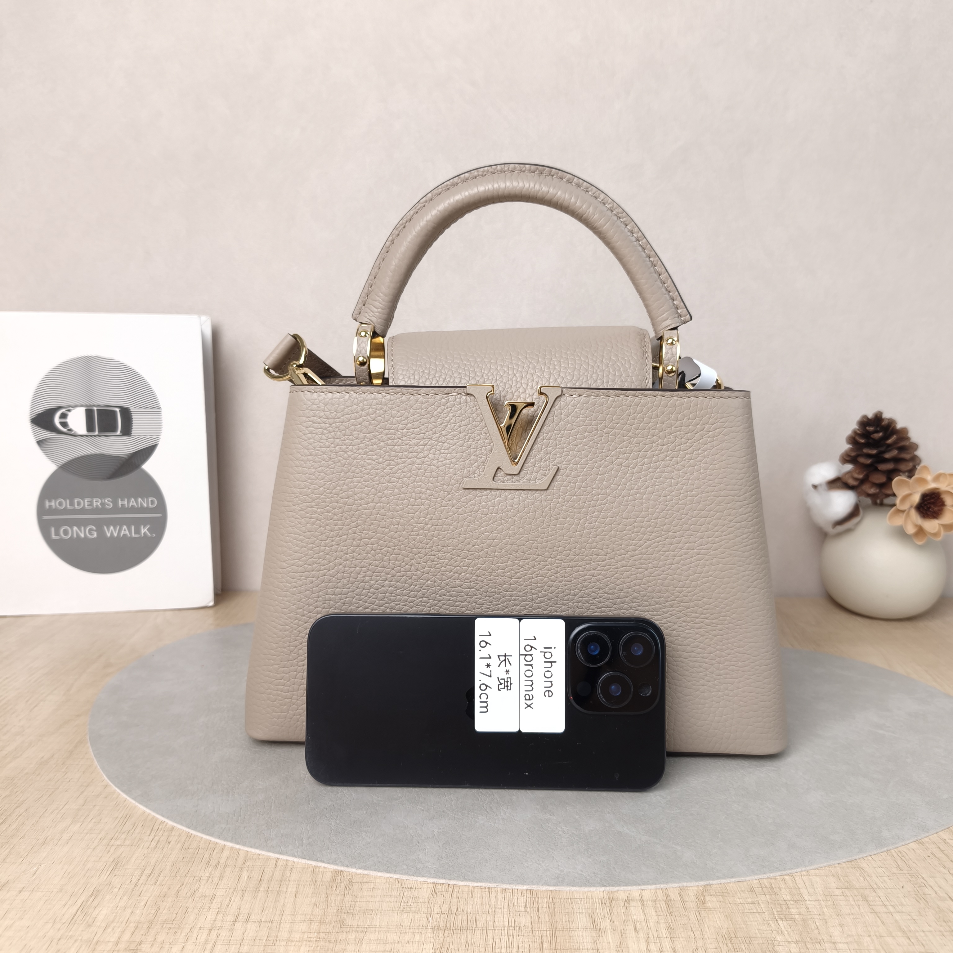 Louis Vuitton Crossbody Bag Capucines Calfskin BB27 × 9 × 17.5 cm — cover view 6 of 6