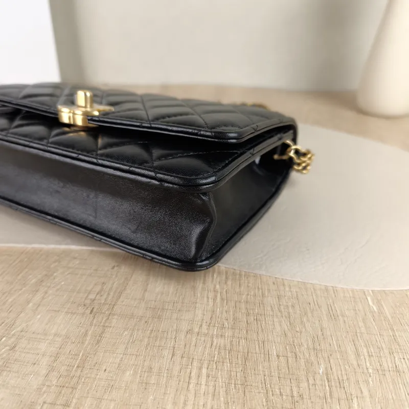 Chanel Shoulder Bag cf Black Lambskin 19 × 4.5 × 12 cm Microchip Edition — detail view 13 of 13