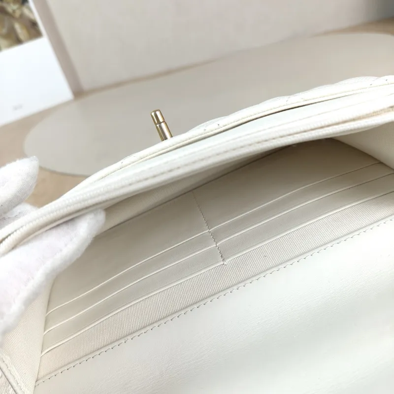 Chanel Crossbody Bag woc White Gold Grained Calfskin Mini 19.2 × 3.5 × 12.3 cm — detail view 12 of 13