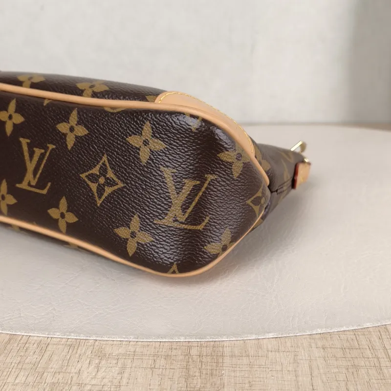Louis Vuitton Crossbody Bag Boulogne PVC nano 19 × 8 × 13 cm Conditioned — detail view 5 of 12