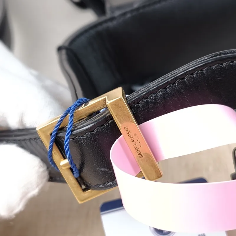 SAINT LAURENT Shoulder Bag LE 5 À 7 Black Calfskin Small 23 × 6.5 × 16 cm — detail view 3 of 11